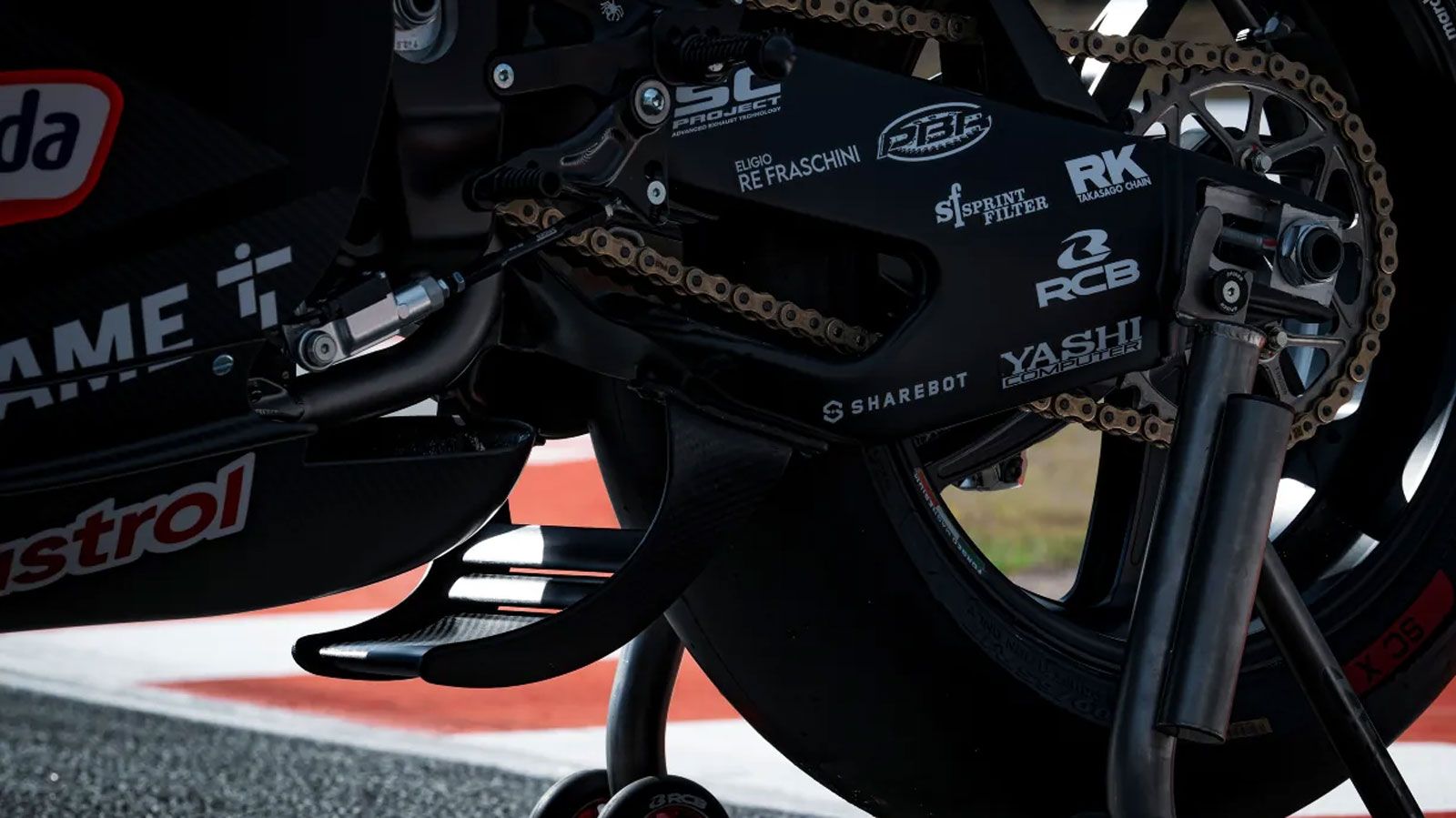 Στην καρδιά της X-GP βρίσκεται ο V4 κινητήρας 1.099 κ.εκ., επαναρυθμισμένος από την Aprilia Racing ώστε να αποδίδει 238 ίππους στις 13.750 σ.α.λ. και 