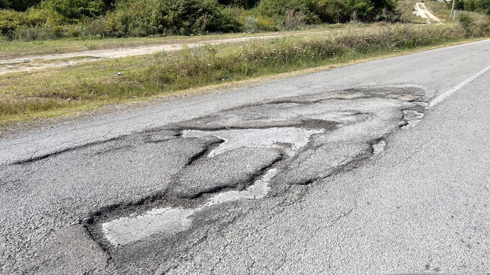 Σώζονται οι ελληνικοί δρόμοι (και οι αναρτήσεις μας) από αυτο-επιδιορθούμενη άσφαλτο;