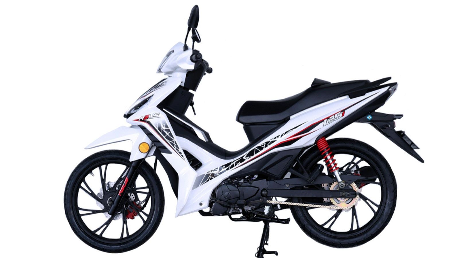 Διαθέτει κινητήρα 124,9cc, τετρατάχυτο κιβώτιο και συνδυασμένο σύστημα πέδησης CBS, ενώ πληροί τις προδιαγραφές Euro 5+. 