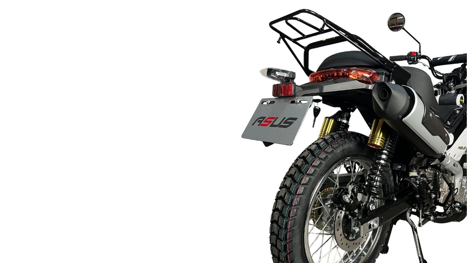 Επιπλέον, υπάρχει θύρα USB για φόρτιση κινητού, αλλά και σχάρες σε τρία σημεία, εξοπλισμός που τονίζει τη χρηστικότητα του παπιού για επαγγελματικές ή