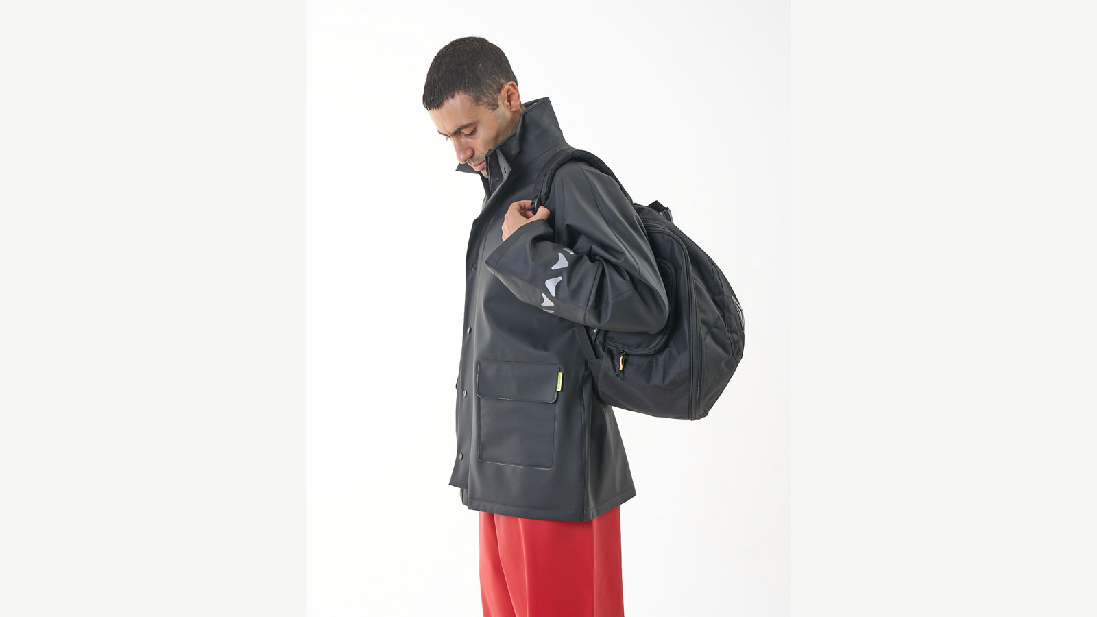 Το αδιάβροχο σακάκι Anorak Street R Long είναι ο ιδανικός σου σύντροφος τις βροχερές μέρες του χειμώνα αλλά και του καλοκαιριού χάρη στις αντιανεμικές