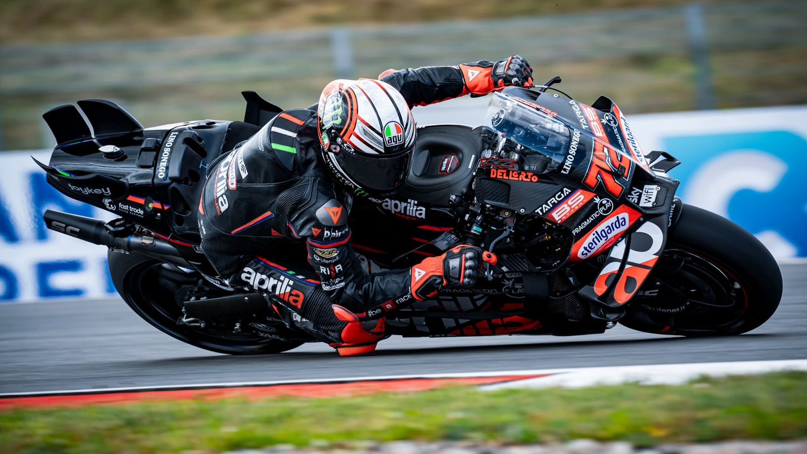 Απόλαυσε το MotoGP στο Misano με το Aprilia Stand