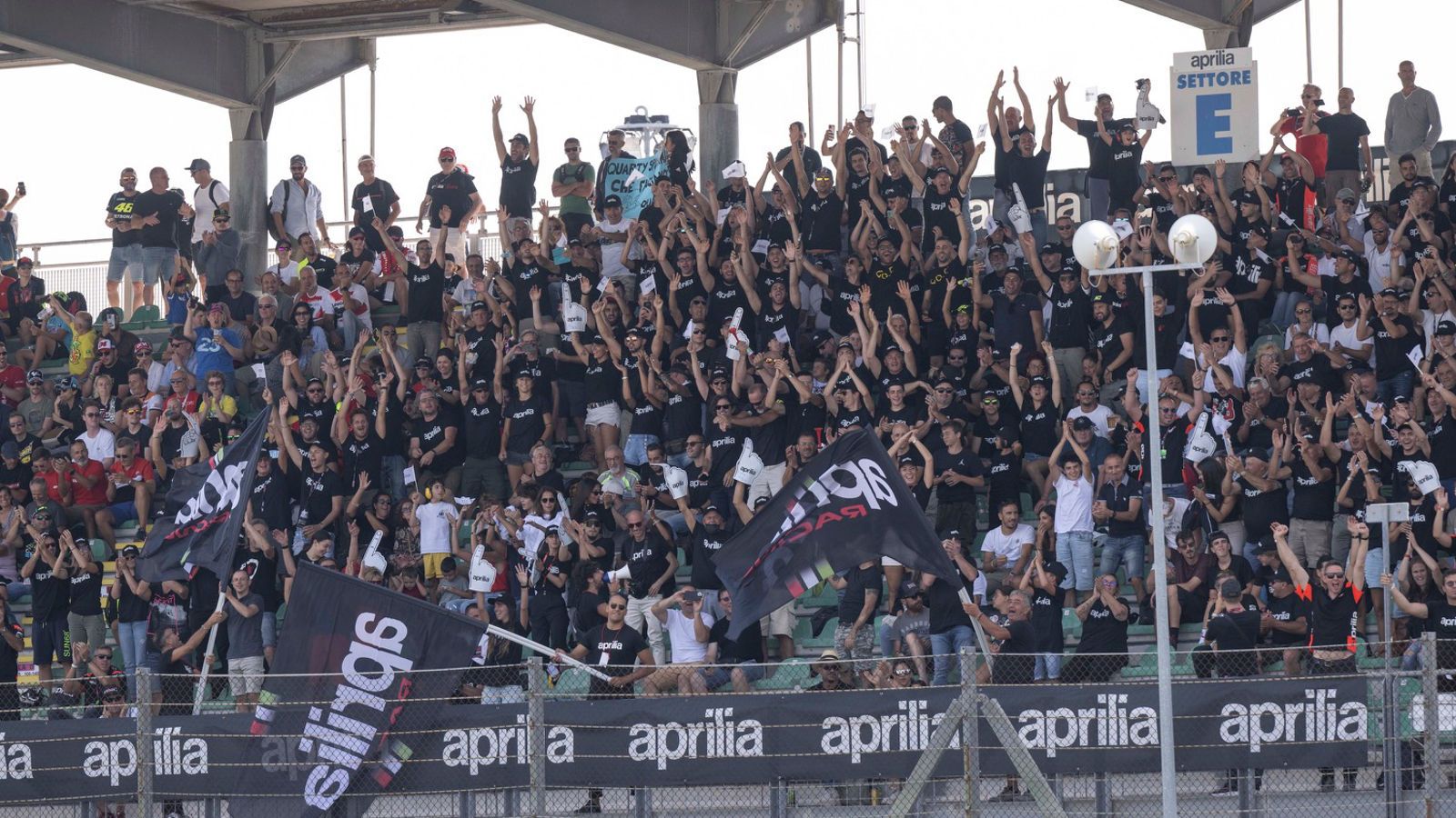 Απόλαυσε το MotoGP στο Misano με το Aprilia Stand