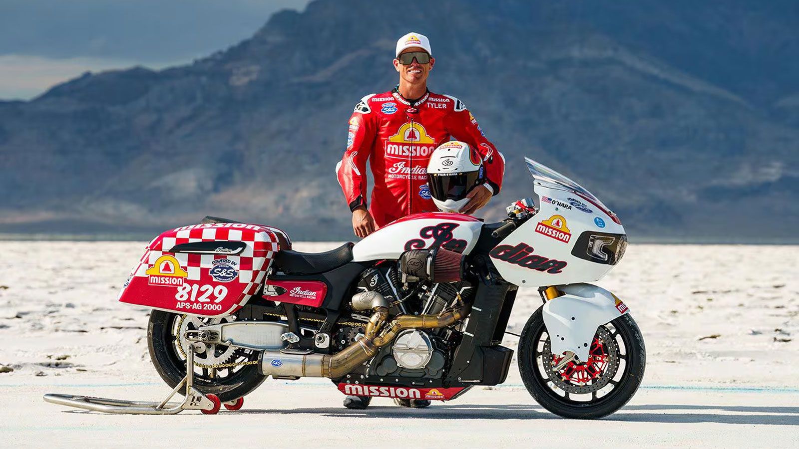  Στη σέλα ανέβηκε ο Tyler OΆHara, πρωταθλητής του 2022 στο King of the Baggers, για να σπρώξει τη μοτοσυκλέτα στα όριά της.
