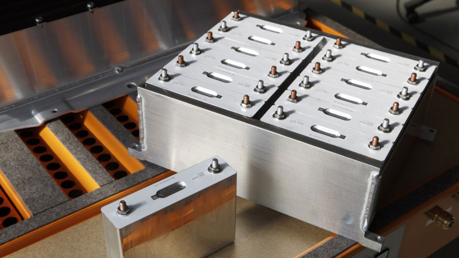 Στην Έκθεση Αυτοκινήτου του Μονάχου, η κινεζική CATL, κορυφαίος κατασκευαστής μπαταριών για ηλεκτρικά οχήματα, παρουσίασε τη νέα Shenxing Pro. Πρόκειτ