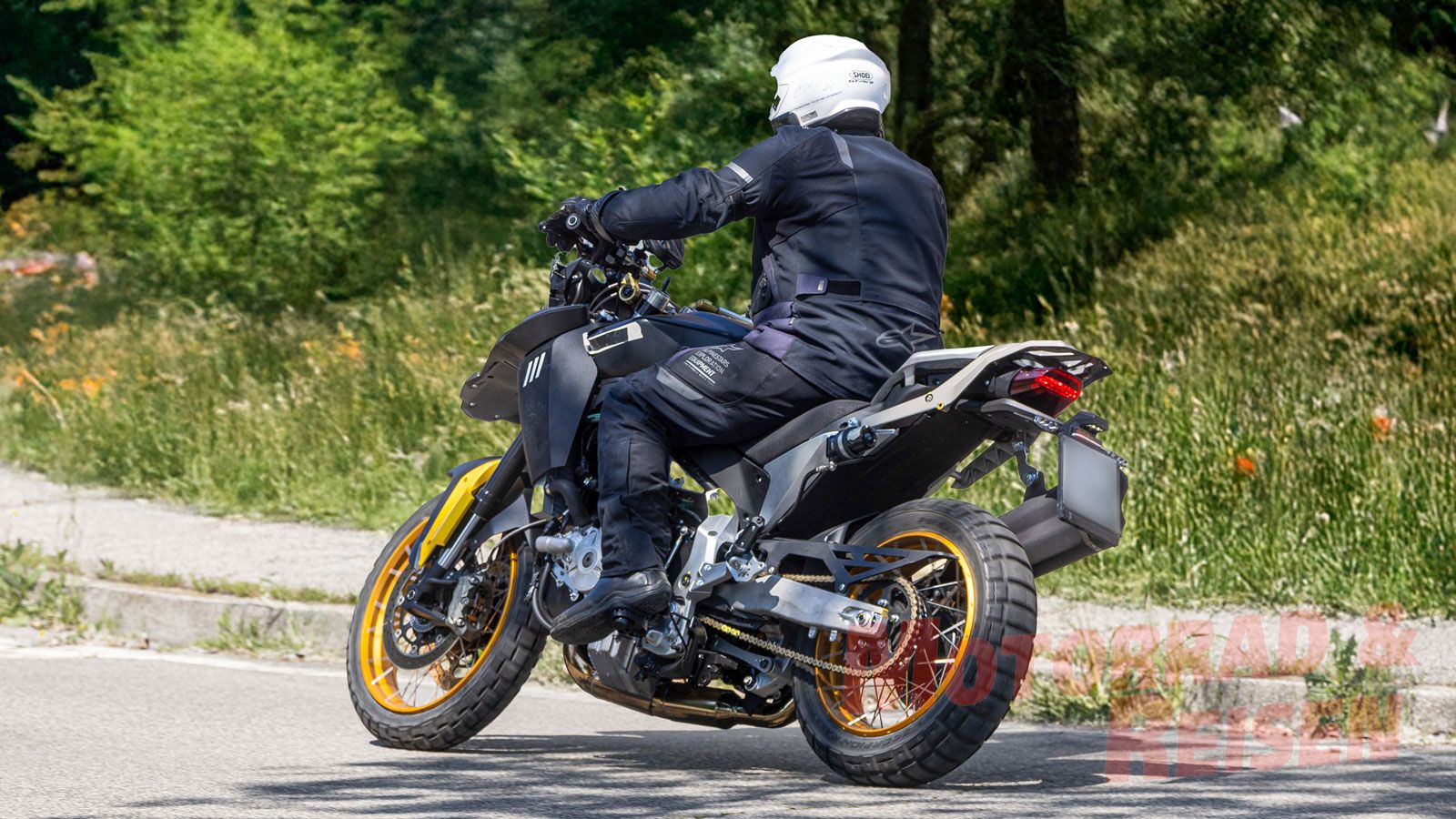  κινητήρας του είναι πλήρως νέος και η ισχύς του εκτιμάται στους 125 ίππους, στοιχείο που παραπέμπει στο ιστορικό TreK 1130 του παρελθόντος.