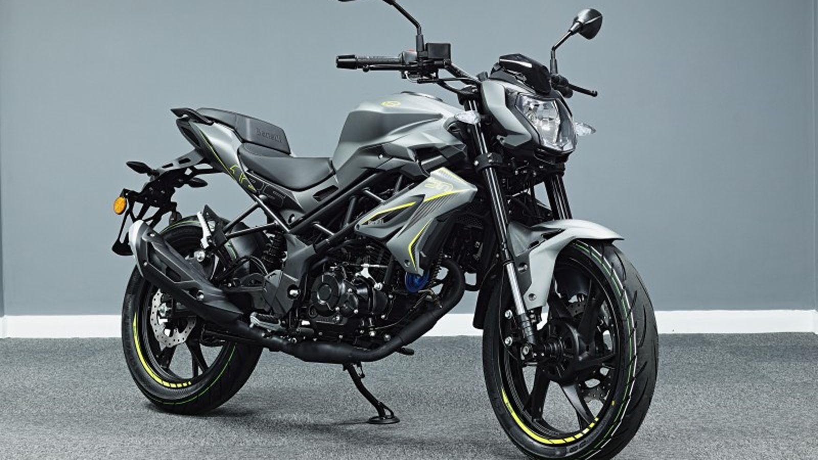 Με ρεζερβουάρ 13,5 λίτρων και μέση κατανάλωση 1,7 λίτρα/100 χλμ., η αυτονομία φτάνει σχεδόν τα 700 χιλιόμετρα