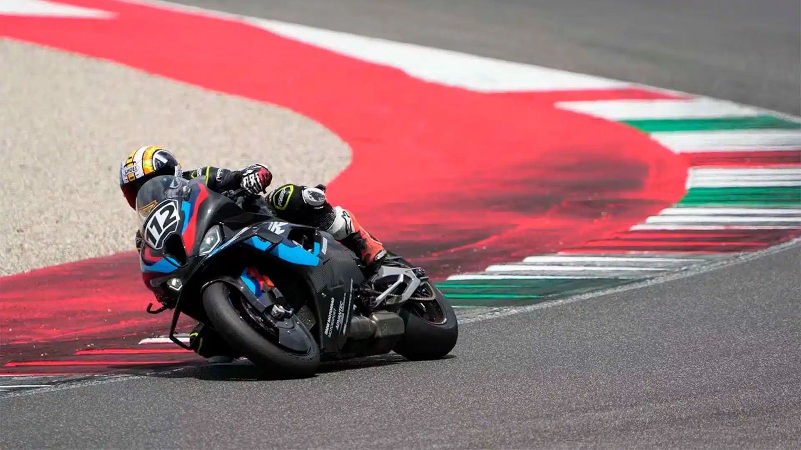 BMW: Εξατμίσεις που λειτουργούν ανάλογα με την κλίση για έξτρα πρόσφυση