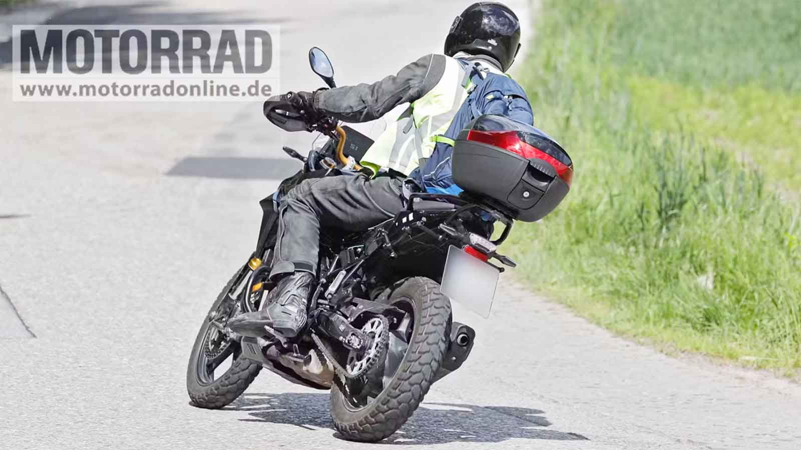 Το μοντέλο των δοκιμών έχει ζάντες αλουμινίου, αλλά αναμένονται και ακτινωτές ως έξτρα για όσους προτιμούν off-road χρήση.