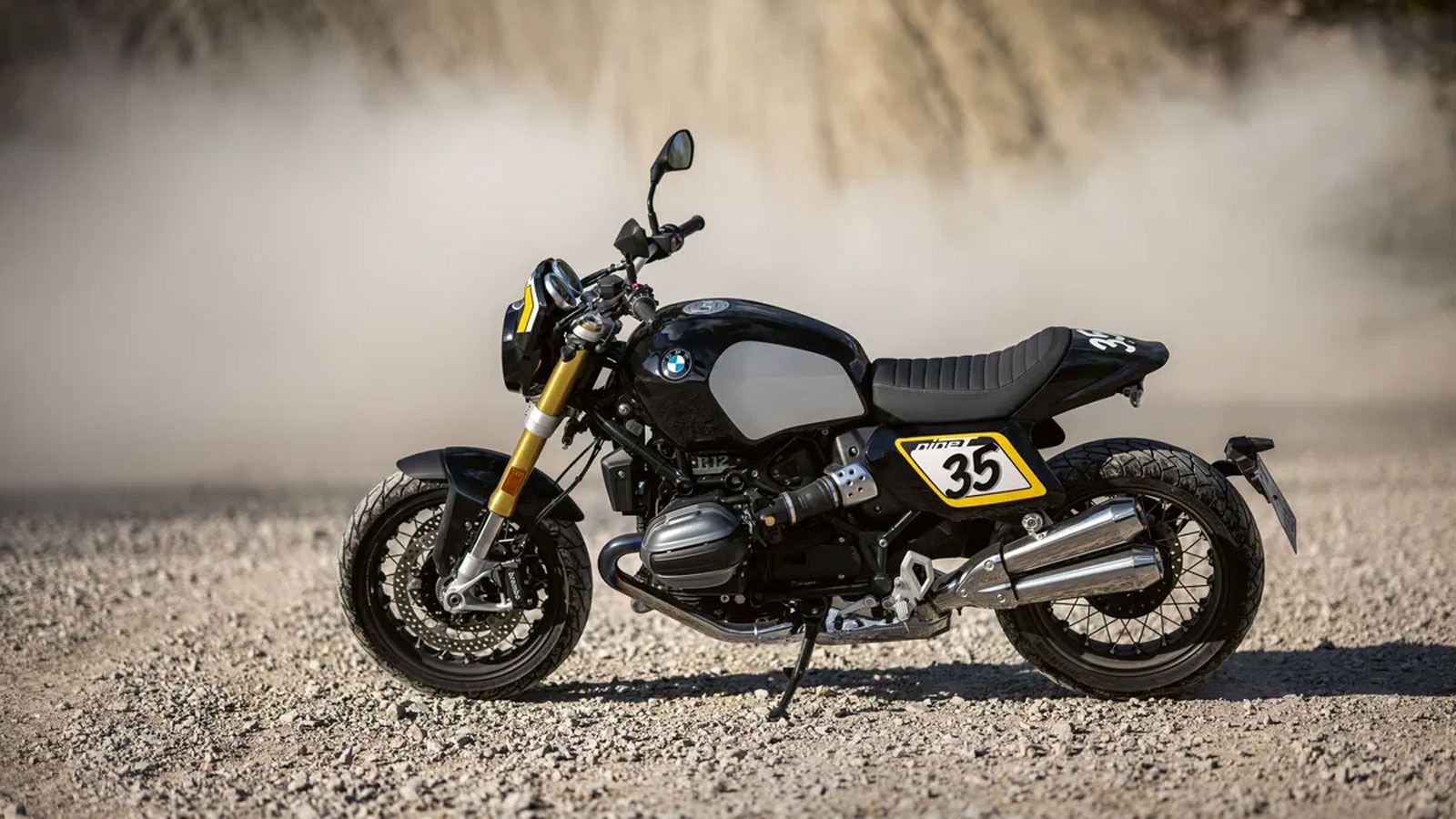 Η BMW R 12 nineT roadster, μία από τις πιο ευέλικτες και προσαρμόσιμες μοτοσυκλέτες της γκάμας, αποκτά τώρα τη δυνατότητα να μετατραπεί σε αυθεντικό F