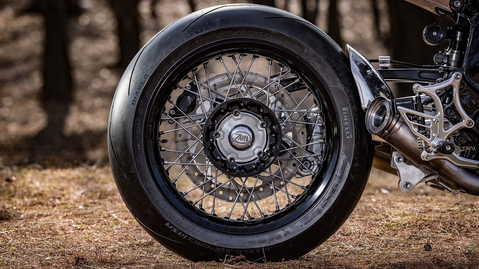 Lioness by CW Zon: Μια K1600GTL που έγινε χειροποίητο κόσμημα cafe racer