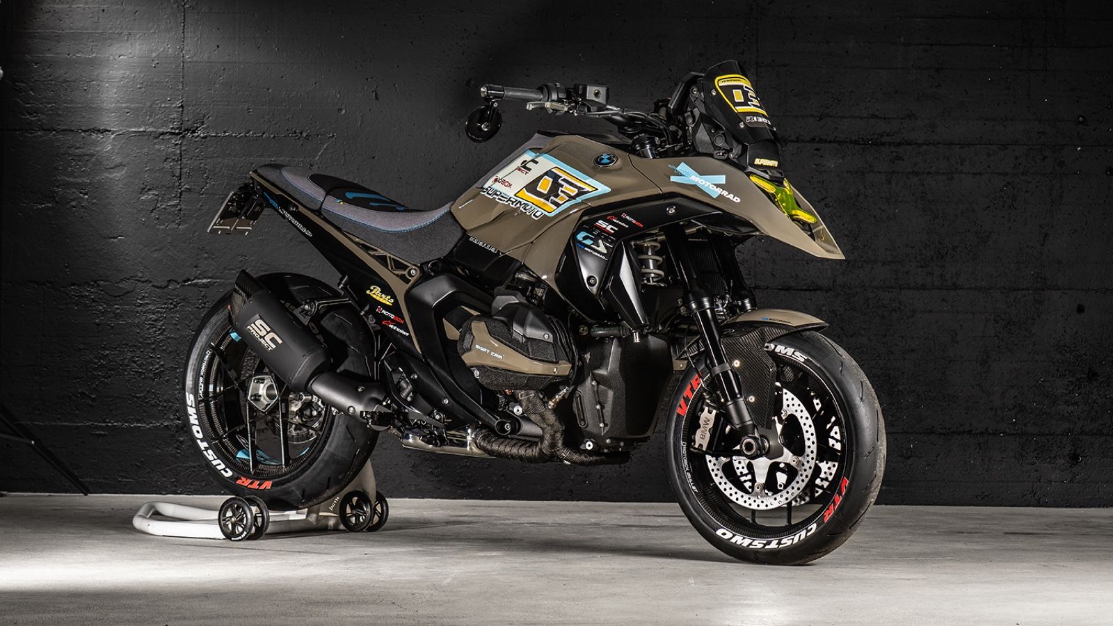 BMW R1300GS: Eλαφρύτερη και carbon, σαν ελβετικός σουγιάς