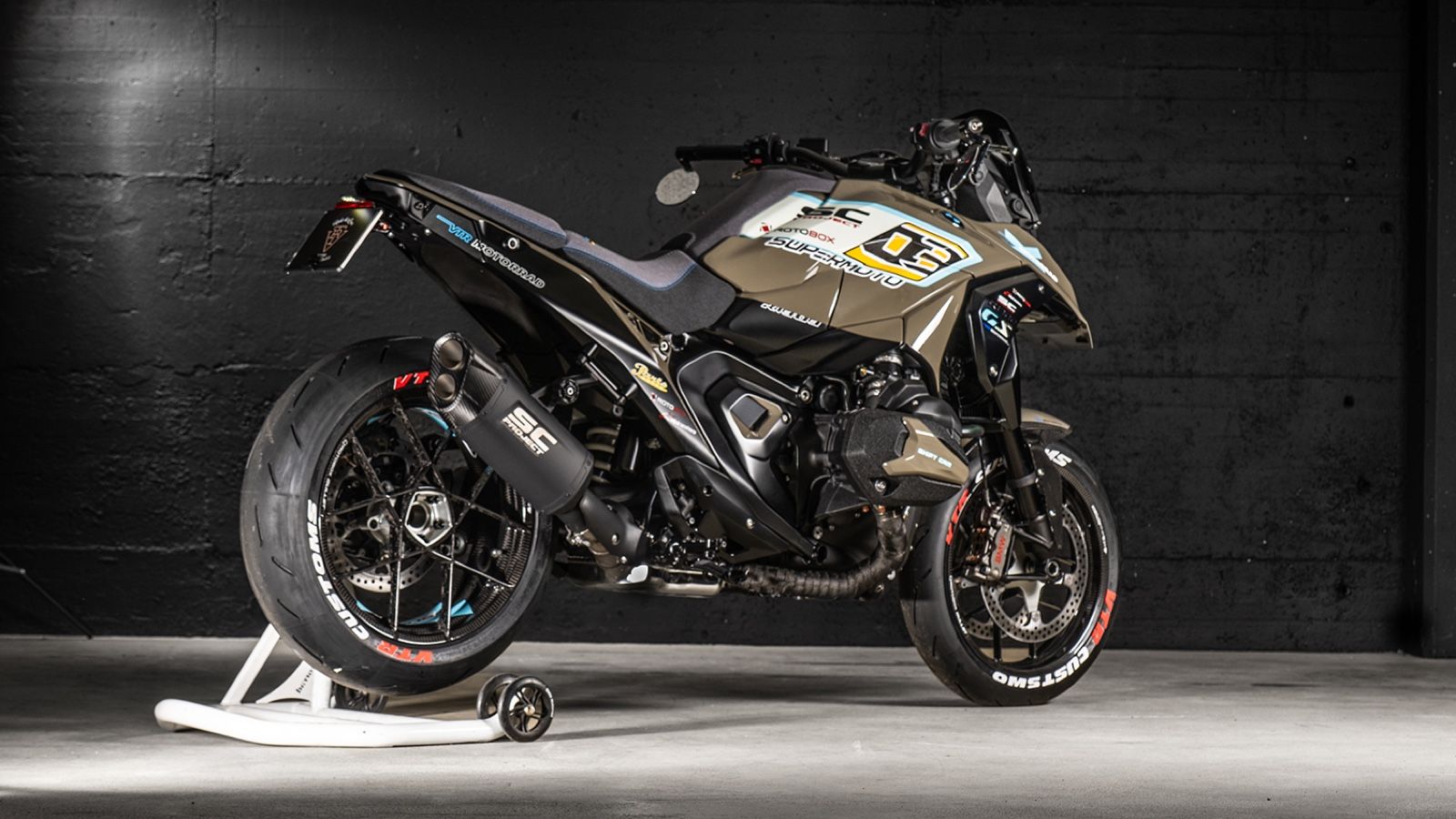 BMW R1300GS: Eλαφρύτερη και carbon, σαν ελβετικός σουγιάς