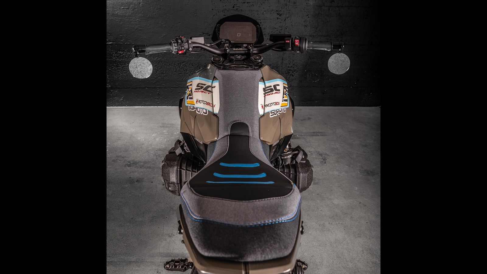 BMW R1300GS: Eλαφρύτερη και carbon, σαν ελβετικός σουγιάς