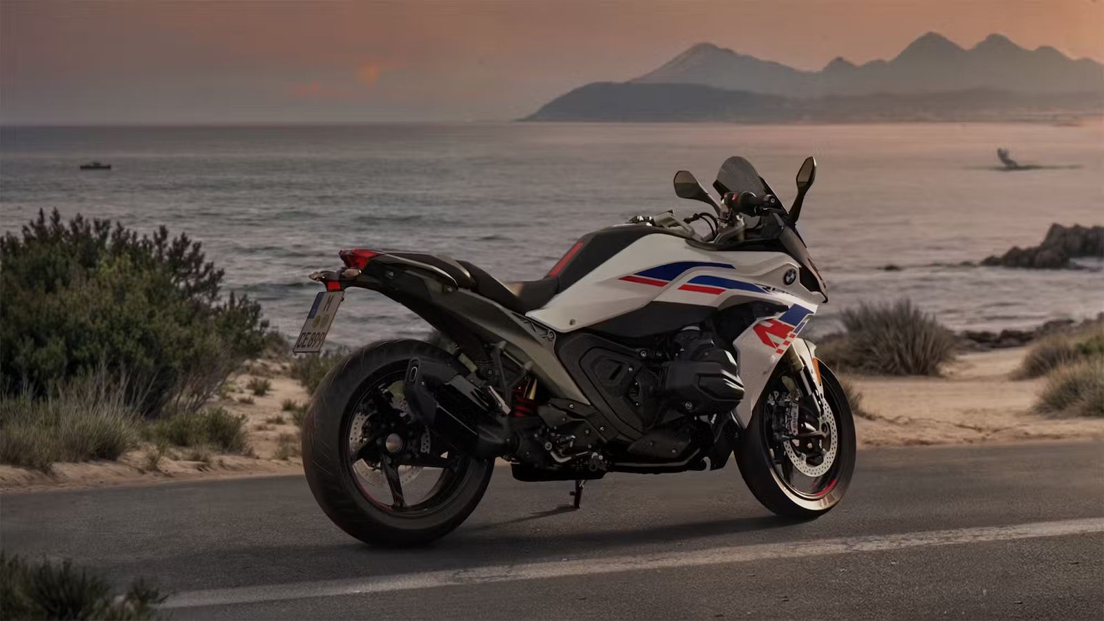 BMW R1300RS: «Κλασική» Sport Touring με κινητήρα 1300 κ.εκ. και κιβώτιο ASA
