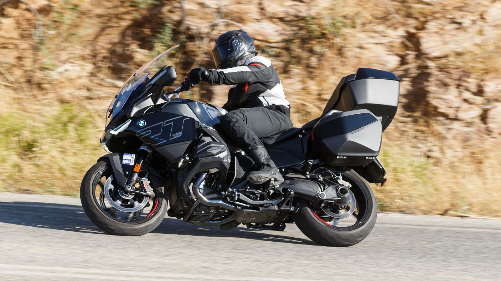 Με ένα ολόκληρο στρατό εξοπλισμού και τεχνολογίας στο πλευρό σου, το RT είναι από τις ελάχιστες μοτοσυκλέτες που σου επιτρέπουν να οργανώσεις ελεύθερα