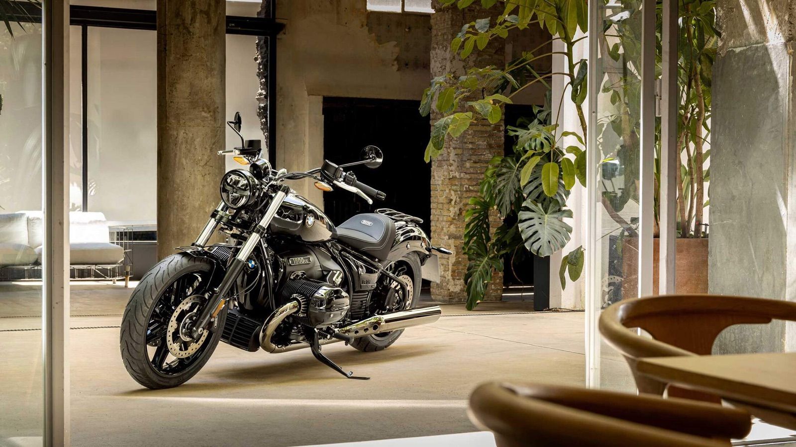 BMW R18 2025: Πιο πλούσια και με ροπή «φορτηγού»