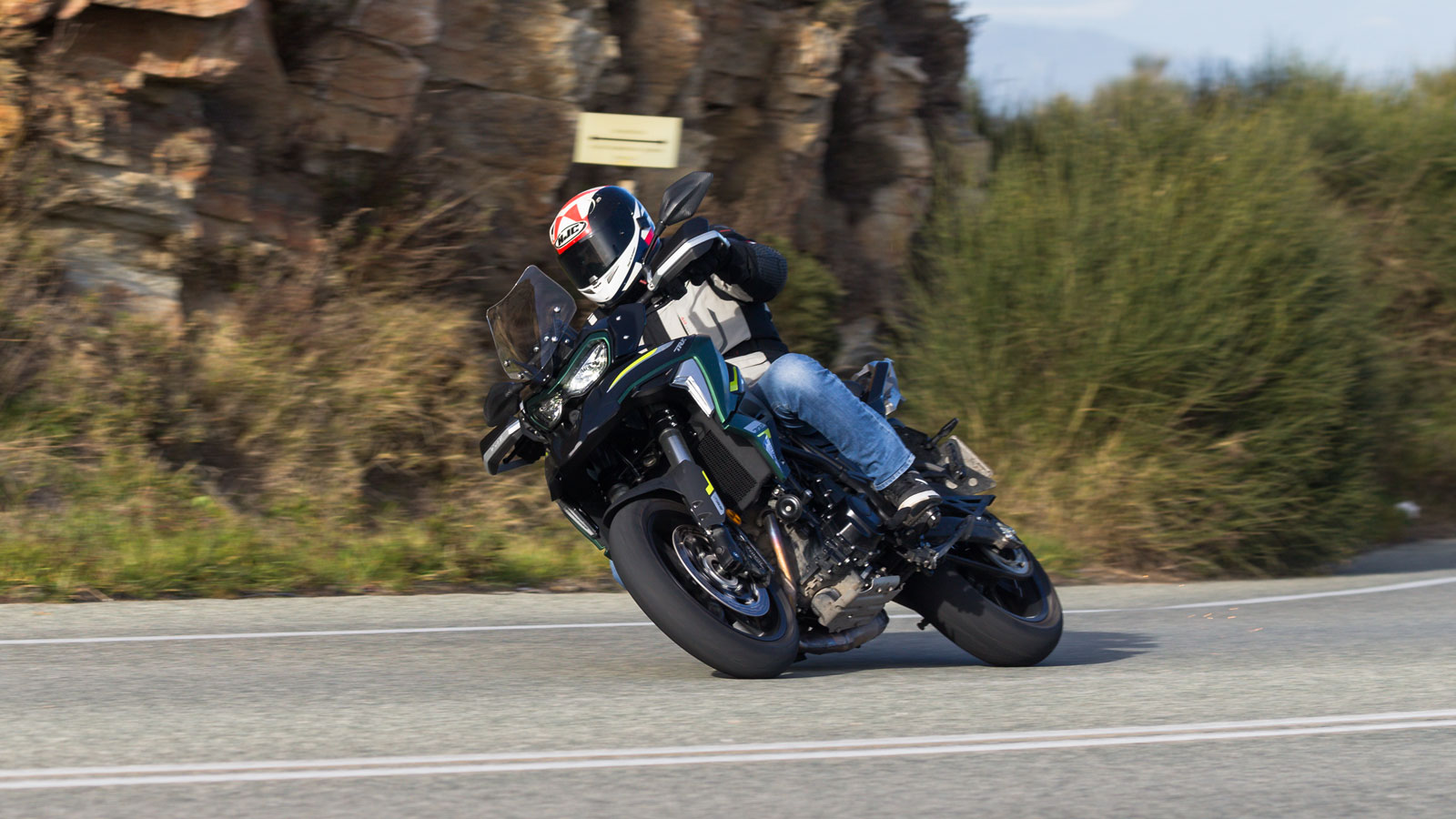 Benelli TRK 702: Πώς κατάφεραν οι Ιταλοί να δημιουργήσουν τον πιο οικονομικό κινητήρα της κατηγορίας