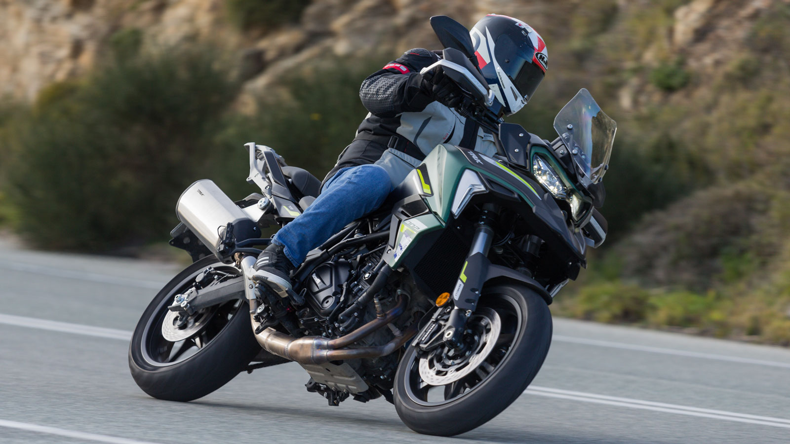 Benelli TRK 702: Πώς κατάφεραν οι Ιταλοί να δημιουργήσουν τον πιο οικονομικό κινητήρα της κατηγορίας