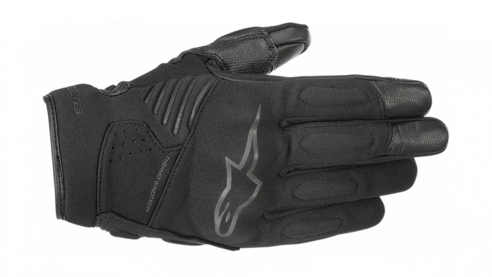 Τα Alpine Stars Faster, είναι Mid Season γάντια που προσφέρουν εξαιρετική αίσθηση και ασφάλεια στον αναβάτη. 