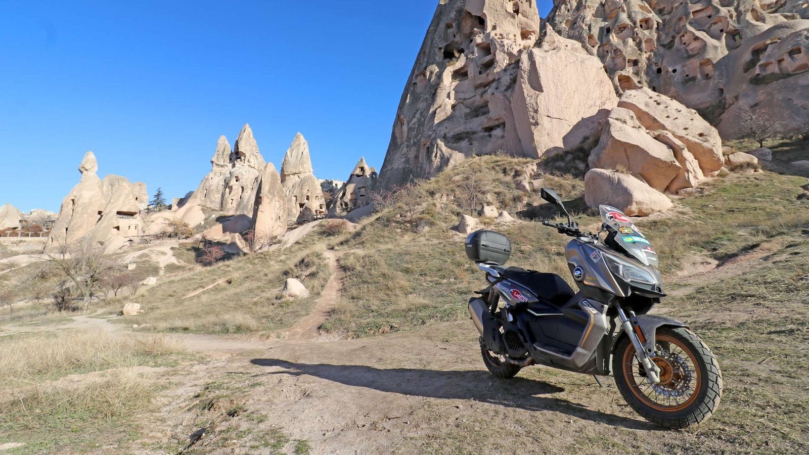 Το QJMOTOR ATR 125 στις ερήμους της Καππαδοκίας
