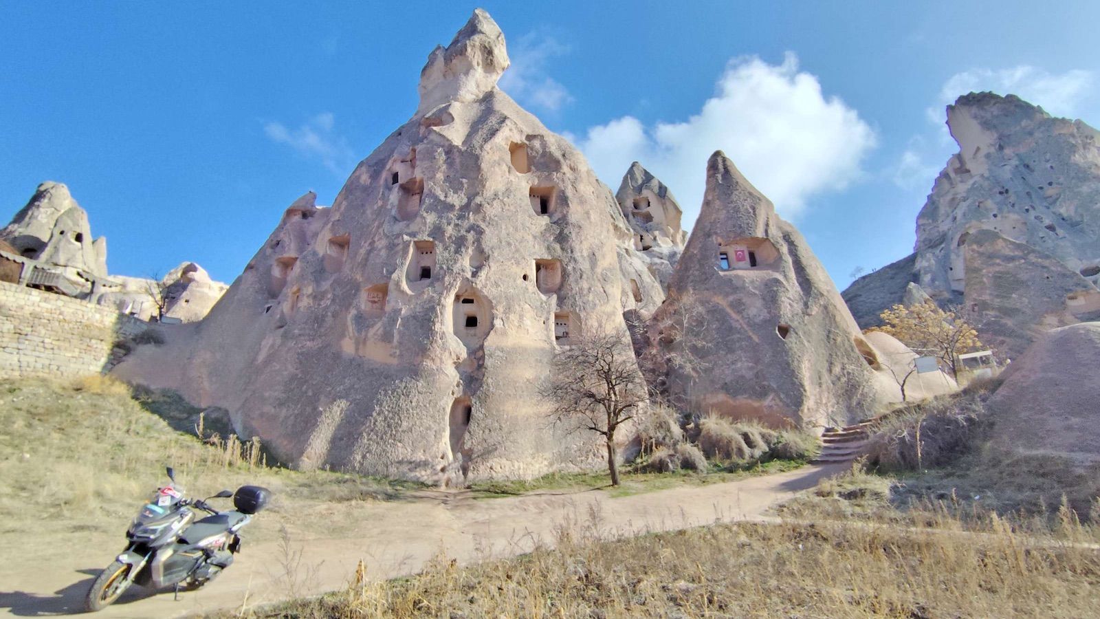 Το QJMOTOR ATR 125 στις ερήμους της Καππαδοκίας