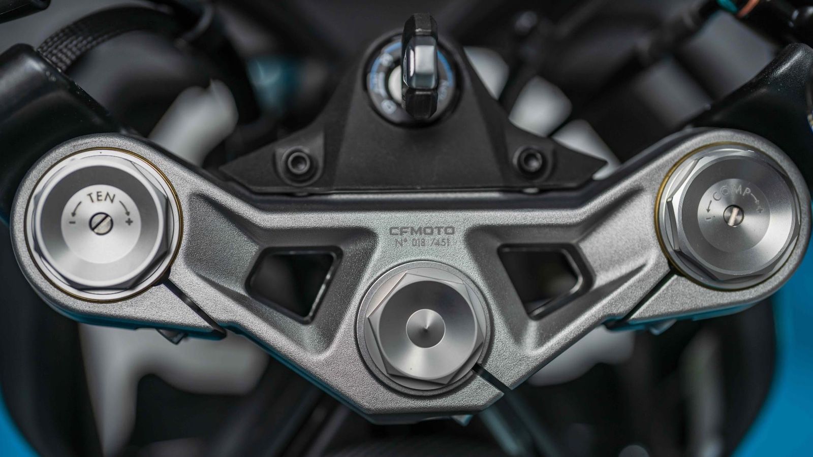 Η CFMOTO γιορτάζει την επιτυχία της στο Moto3 με την 450SR S Team Aspar Limited Edition