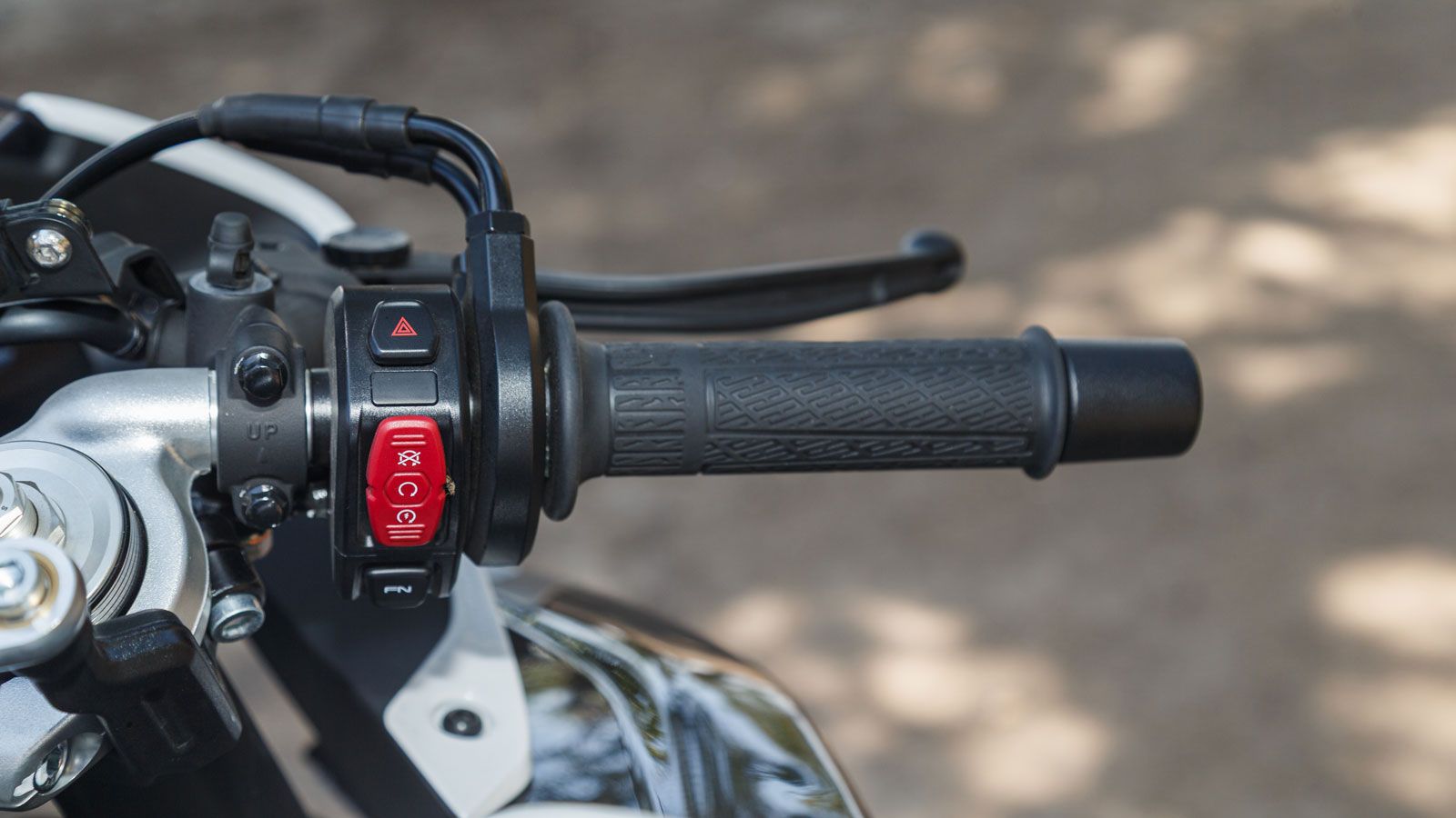 Δεξιός διακόπτης.