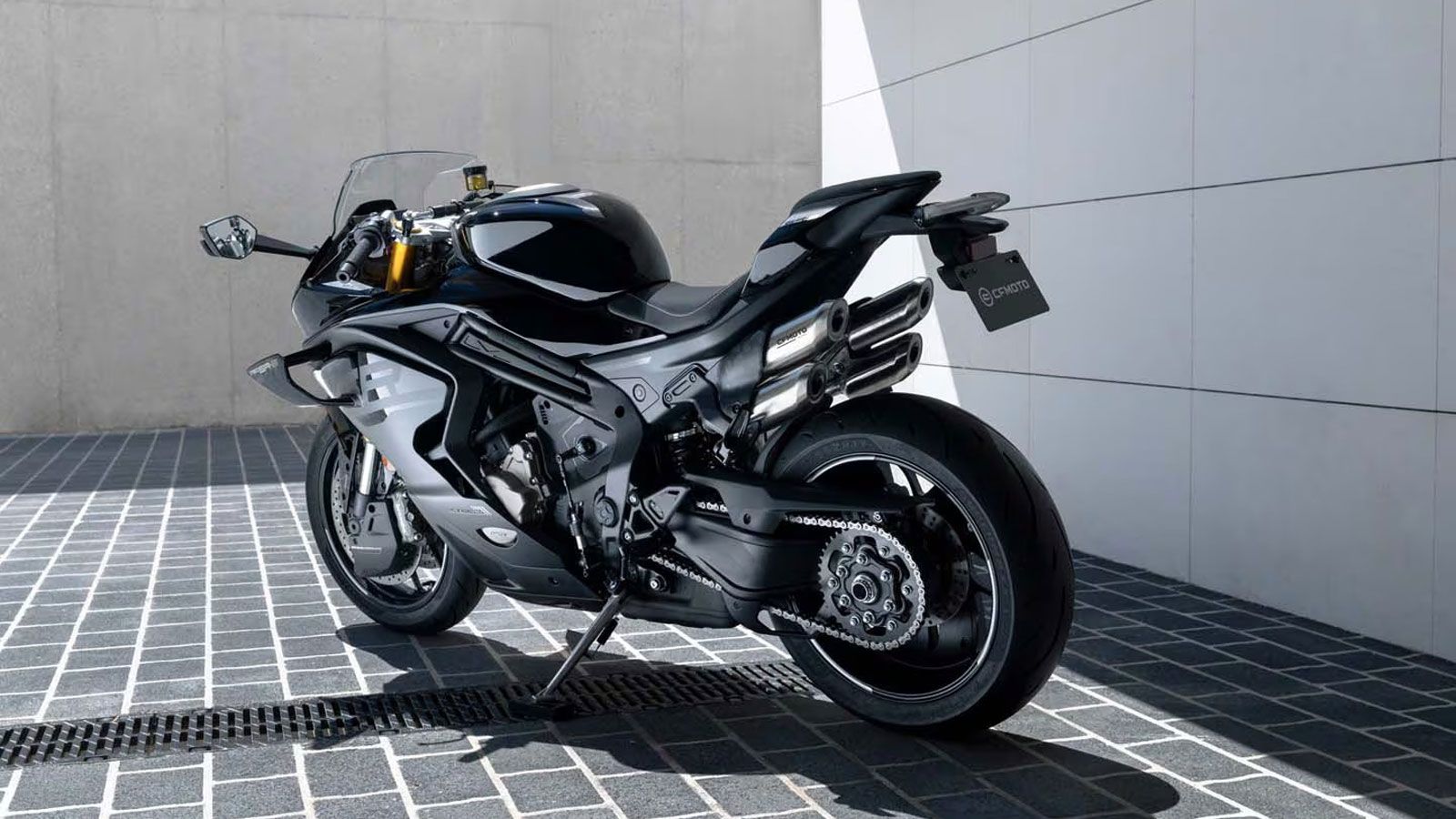 CFMoto 750SR-R: Αποκάλυψε επίσημα στην Κίνα το νέο τετρακύλινδρο sportbike