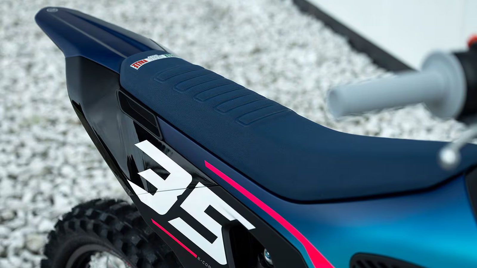 Η CFMoto έχει αποδείξει ότι μεταφέρει τα concept της στην παραγωγή σχεδόν χωρίς αλλαγές – χαρακτηριστικό που ενισχύει την πεποίθηση πως το CF-X 