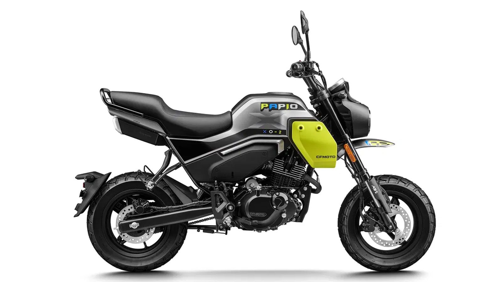 Η νέα έκδοση διατηρεί το ρεζερβουάρ, τη σέλα και την ουρά της Papio SS, αλλά προσθέτει πλήρες φέρινγκ που φτάνει μέχρι το bellypan, καλύπτοντας τον κι