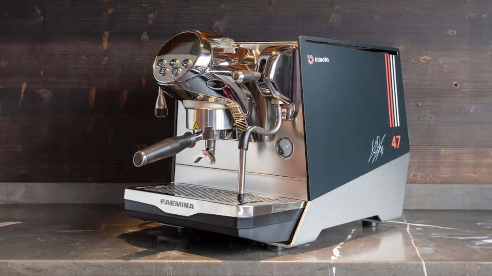 Αυτοί οι ...παλαβοί Γερμανοί φτιάχνουν μηχανές του καφέ από κινητήρες μοτοσυκλετών