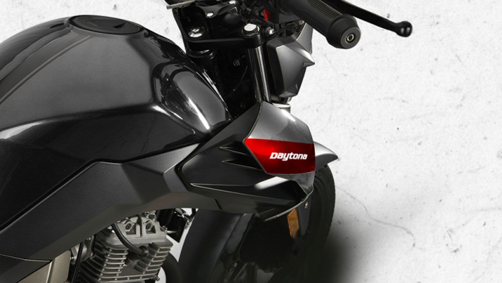 Το Daytona Monster 125 είναι διαθέσιμο στην τιμή των 2.195 ευρώ, προσφέροντας στυλ, τεχνολογία και απόδοση σε ένα πακέτο που συνδυάζει οικονομία και κ