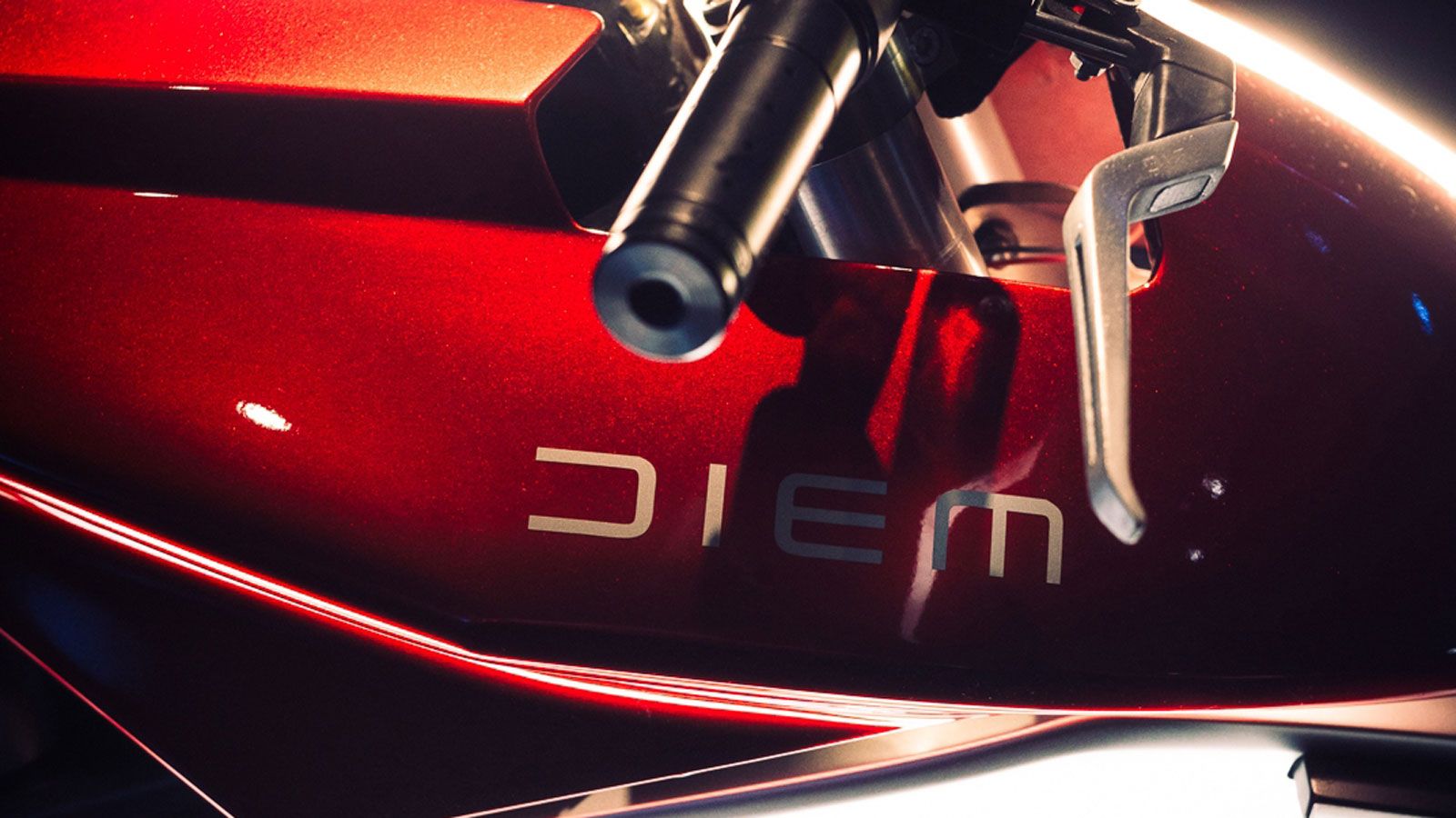 Η απουσία πολύπλοκων μερών –όπως αλυσίδες, γρανάζια και μετάδοση– μεταφράζεται σε δραστικά μειωμένη συντήρηση και καθημερινή ευκολία, ιδαν