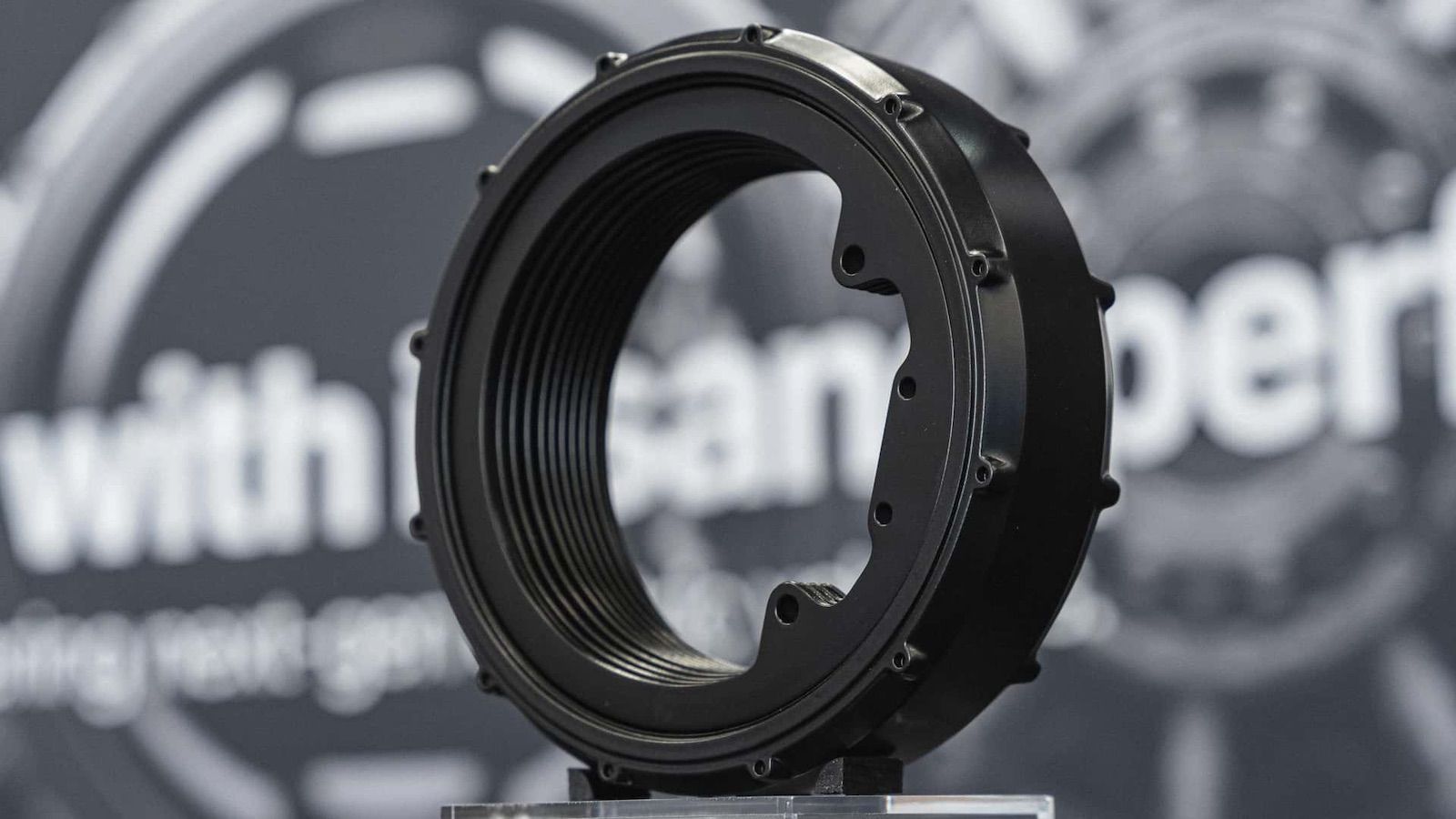 856 άλογα από ένα ...ντόνατ (+video)