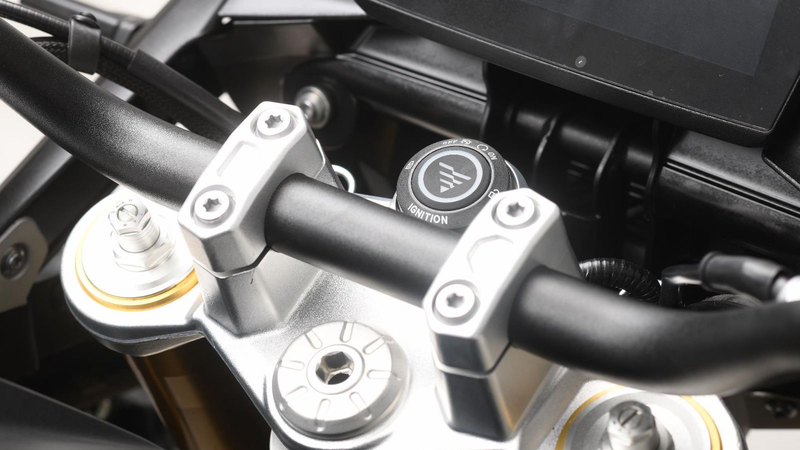 Voge DS900X 2025: Νέα έκδοση με Euro5+ και Cornering ABS