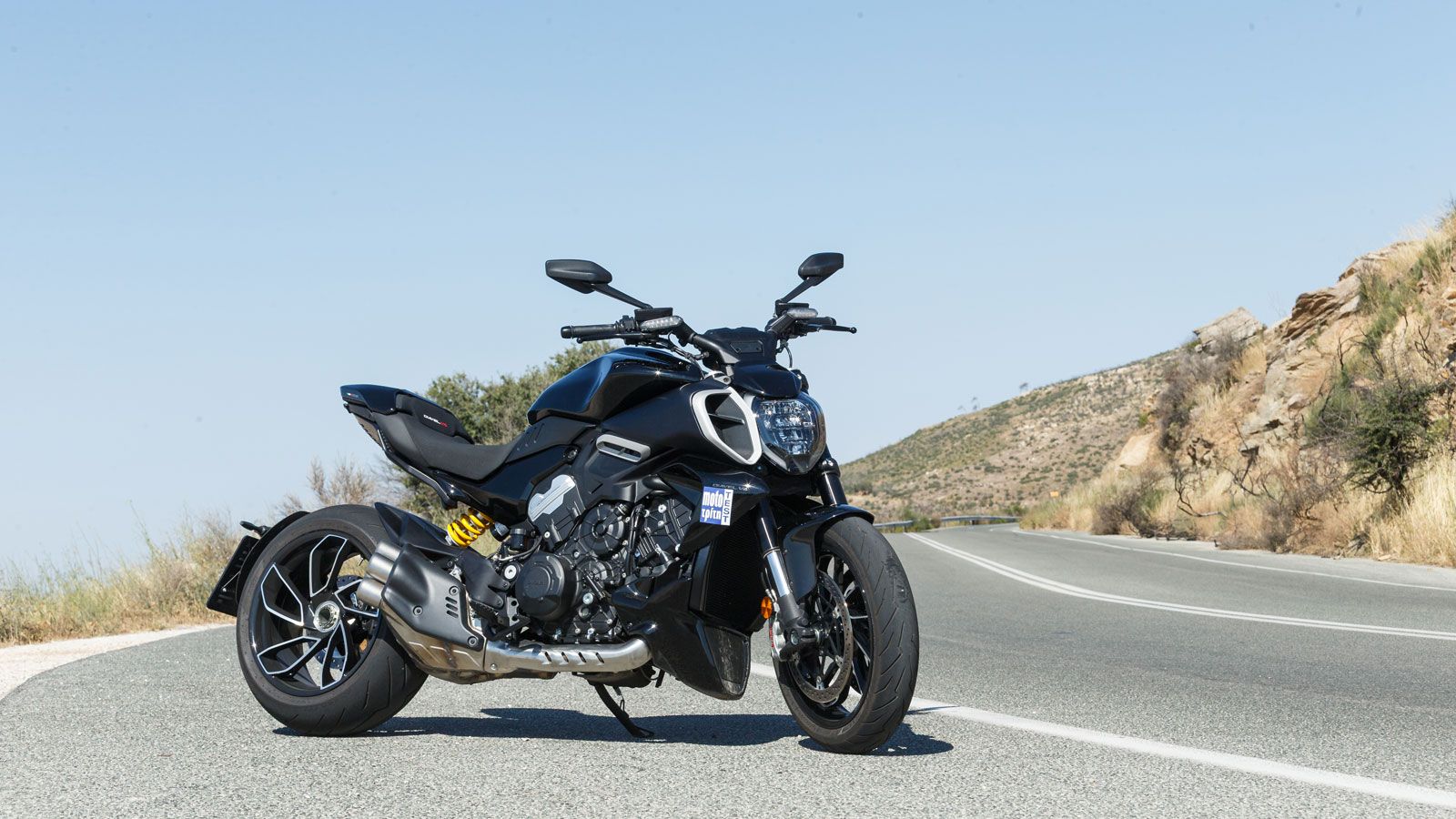 Ducati Diavel V4 2025