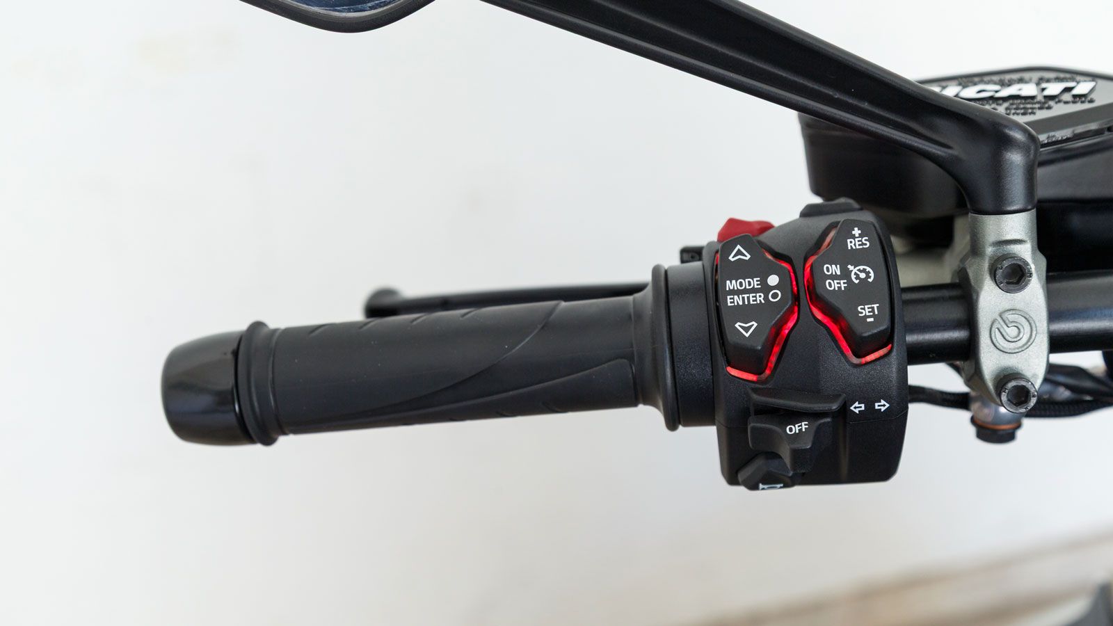 Αριστερός διακόπτης.