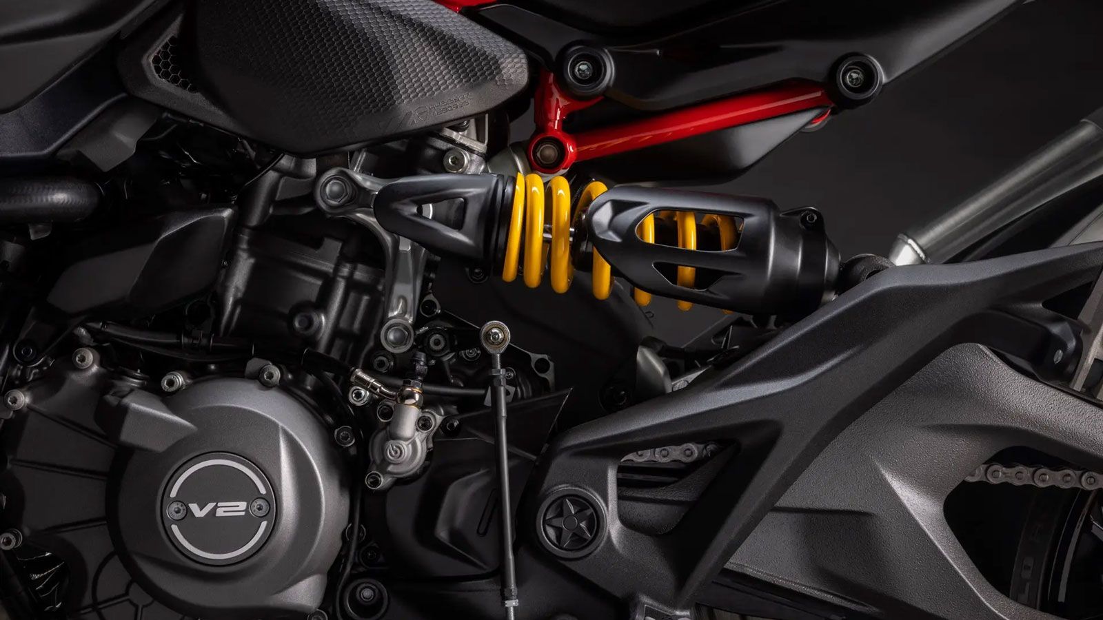 Ο κινητήρας της Monster 2026 λειτουργεί δομικά ως μέρος του πλαισίου, συμβάλλοντας στη μείωση του βάρους και στην ακαμψία