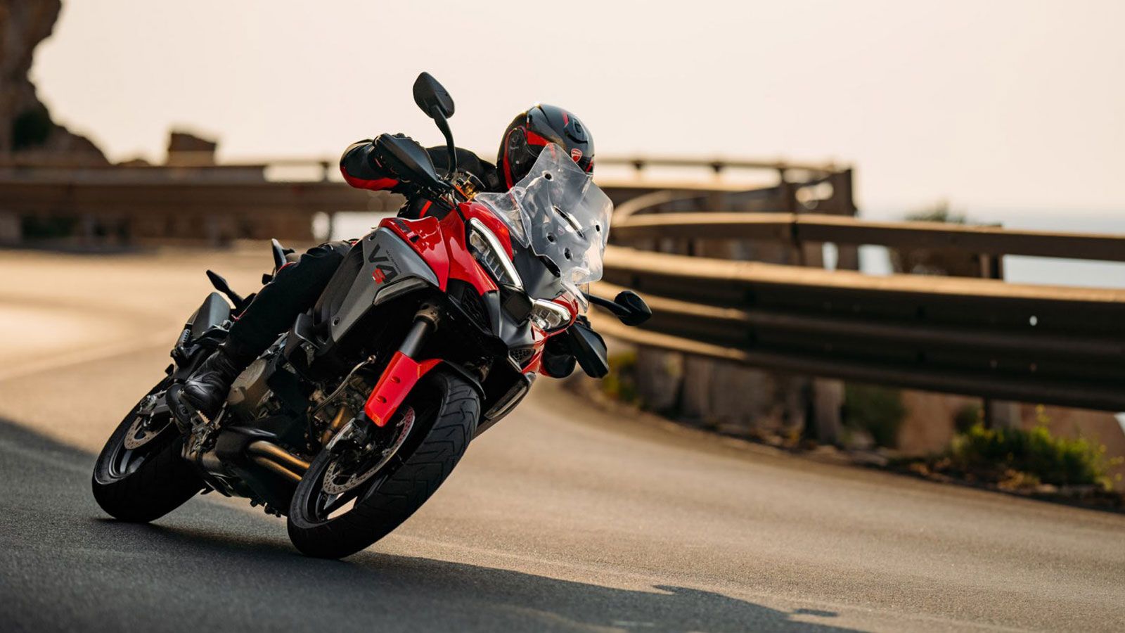 Η Ducati Financial Services προσφέρει για όλες τις εκδόσεις της Multistrada V4 ένα νέο πρόγραμμα χρηματοδότησης Auto Credit, που στοχεύει να κάνει την