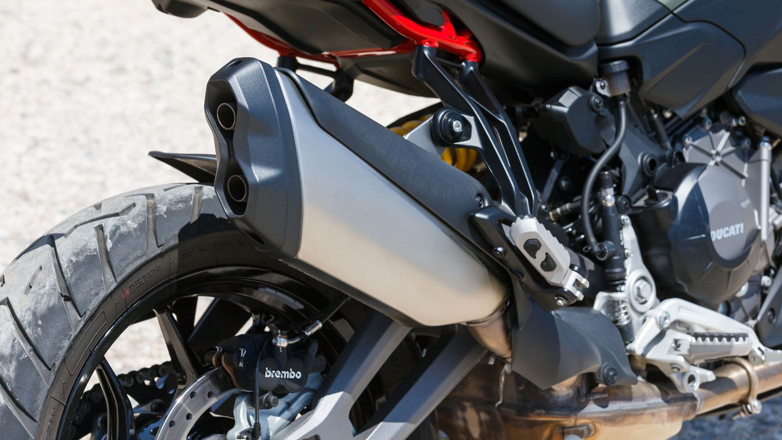 Έχει πολύ compact διαστάσεις, αποδίδει 115 άλογα στην Touring έκδοσή του και 92Nm ροπής, ενώ η εταιρεία ισχυρίζεται ότι το 70% αυτής είναι διαθέσιμο α