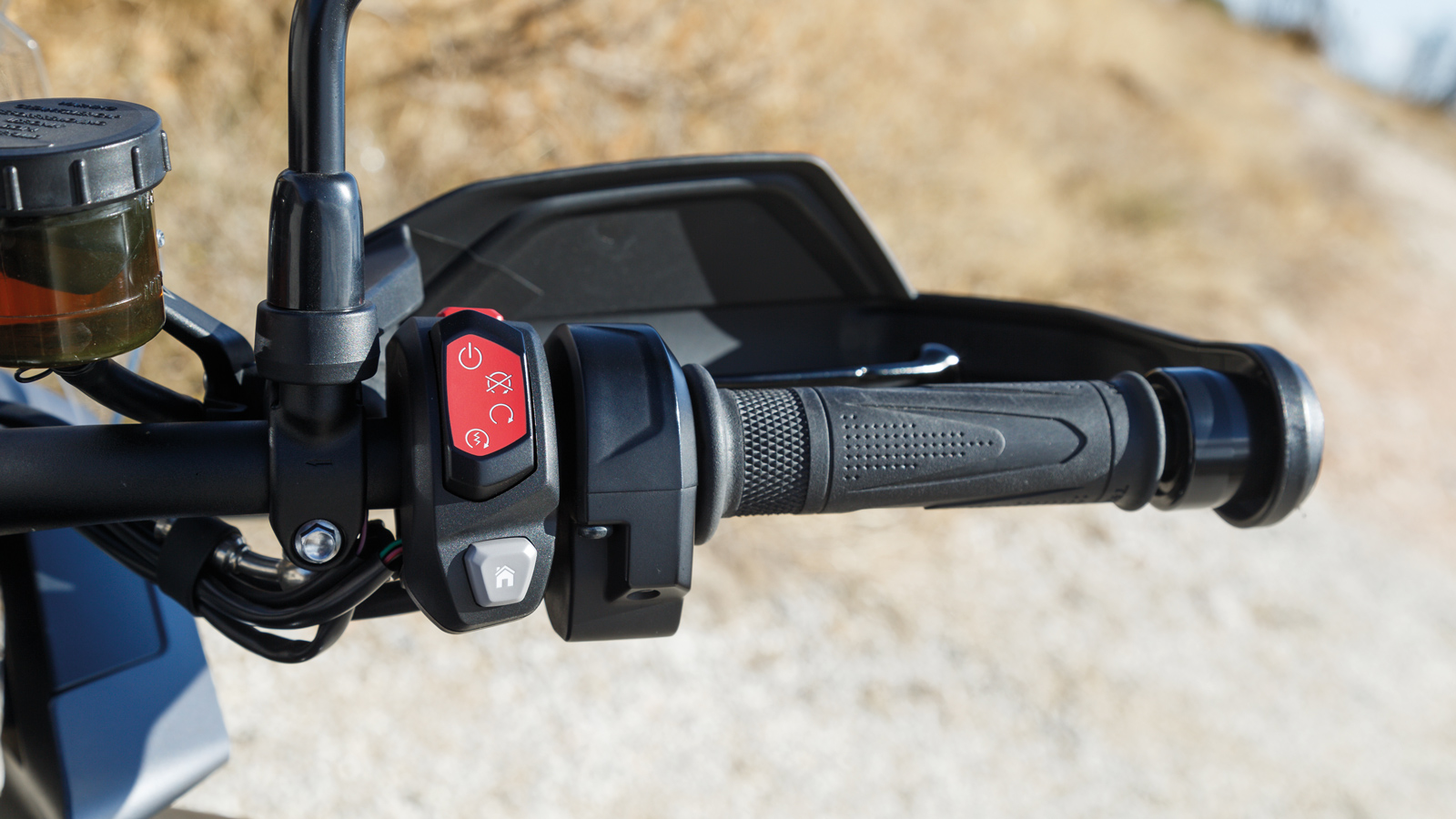 Όλοι οι διακόπτες είναι φωτιζόμενοι συνδυάζοντας ομορφιά και πρακτικότητα τη νύχτα.