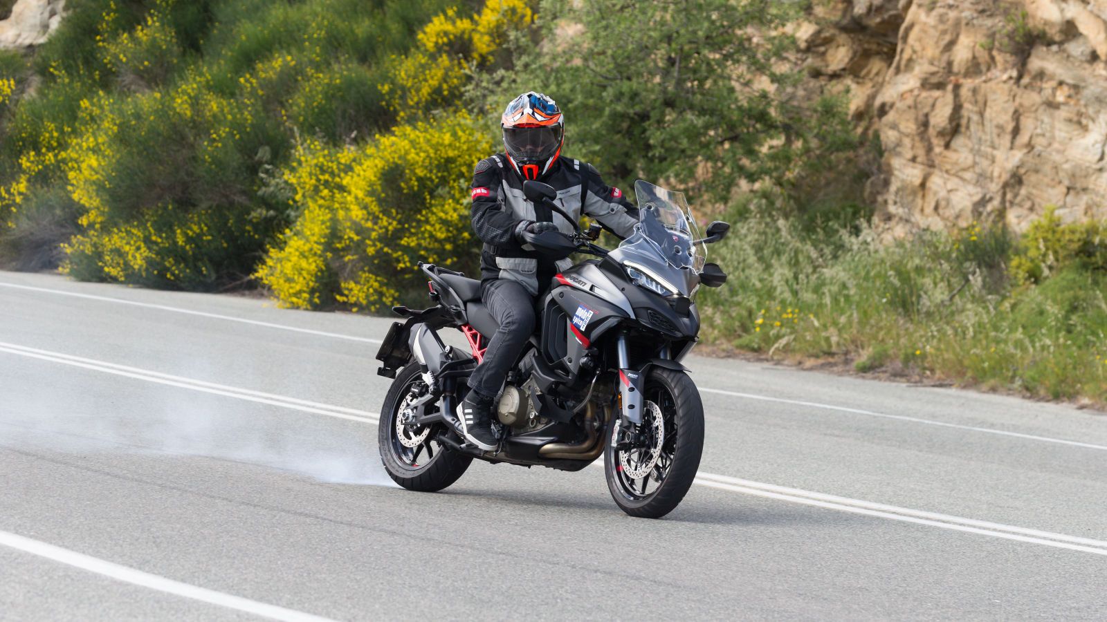 Για το 2025 φτάνει στο τεχνολογικό της απόγειο ενσωματώνοντας ό,τι πιο σύγχρονο στον εξοπλισμό της με ένα και μόνο σκοπό.. Την απόλαυση του αναβάτη