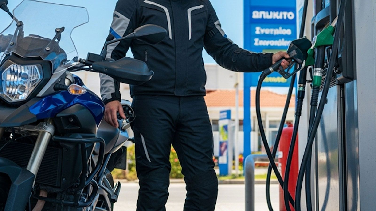 Μια νέα εποχή για τα καύσιμα ξεκινά με την είσοδο της βενζίνης Ε20, ενός νέου μείγματος που περιλαμβάνει 20% βιοαιθανόλη, με στόχο τη μείωση των εκπομ