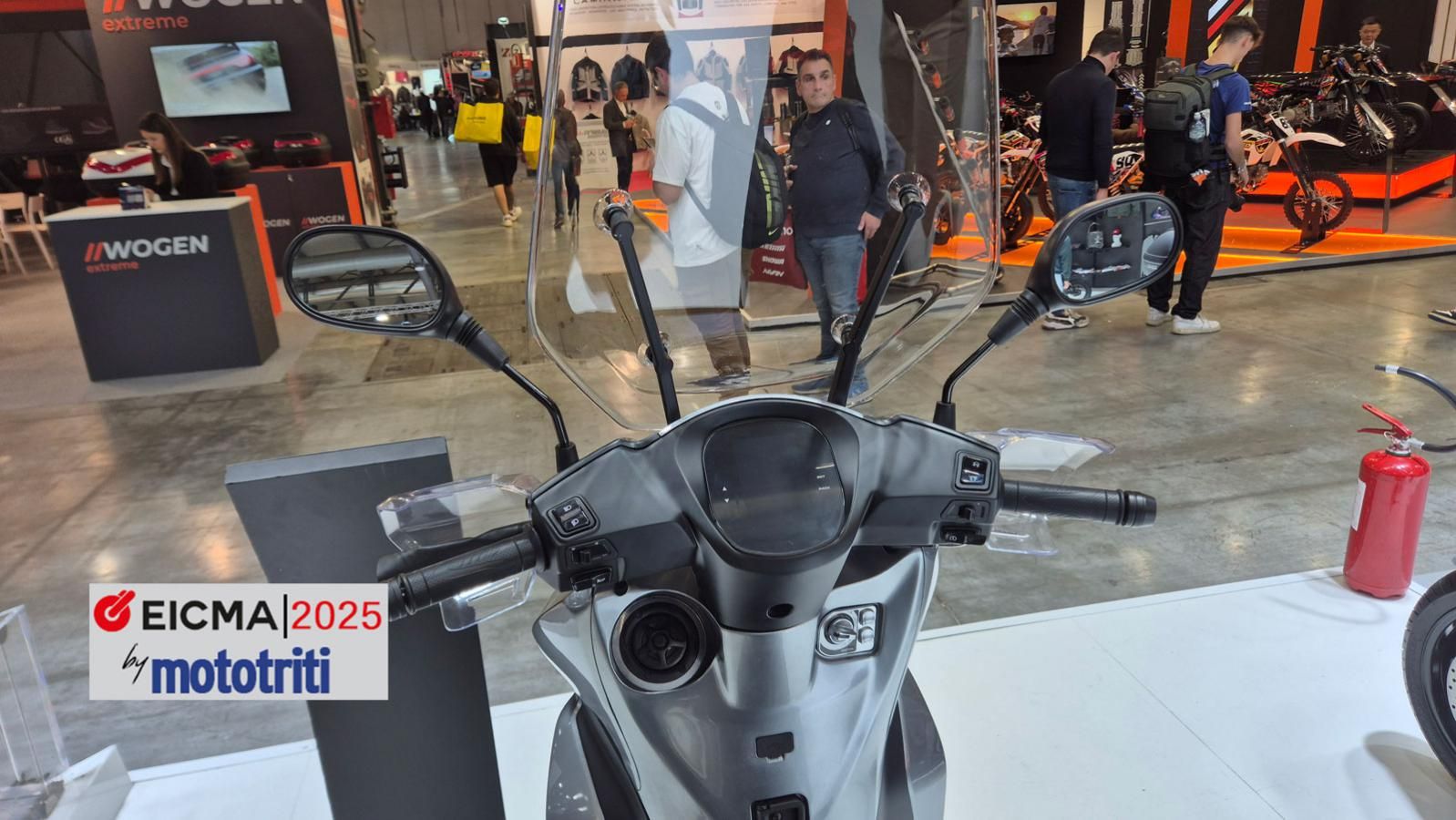 Το νέο QJMotor SQ 350 δείχνει ότι η κινεζική εταιρεία έχει προχωρήσει πολύ. Με προσεγμένη συναρμολόγηση, ποιοτικά υλικά και εργονομική σχεδίαση, το sc