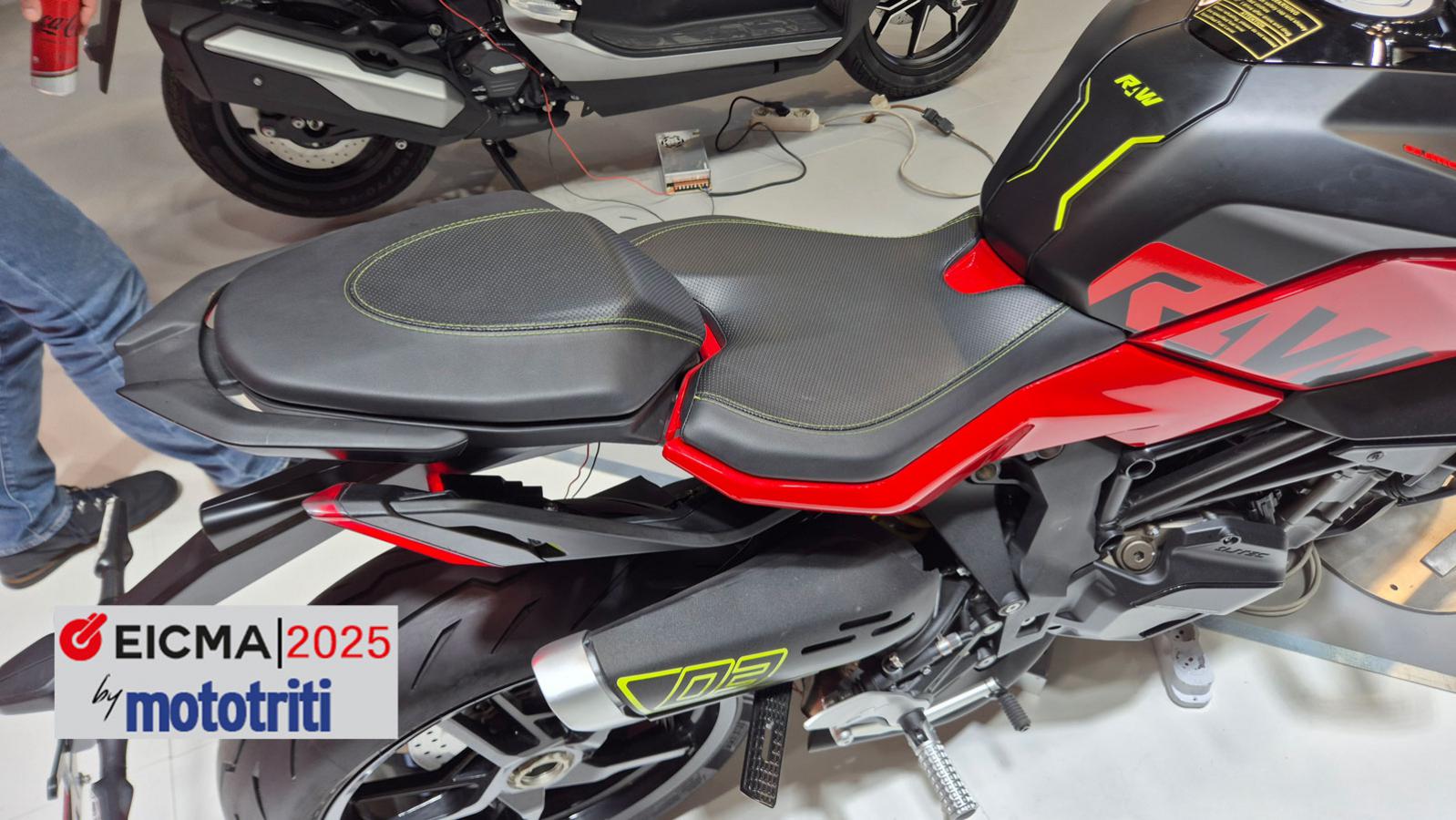 Eicma 2025: QJMotor SRK 921