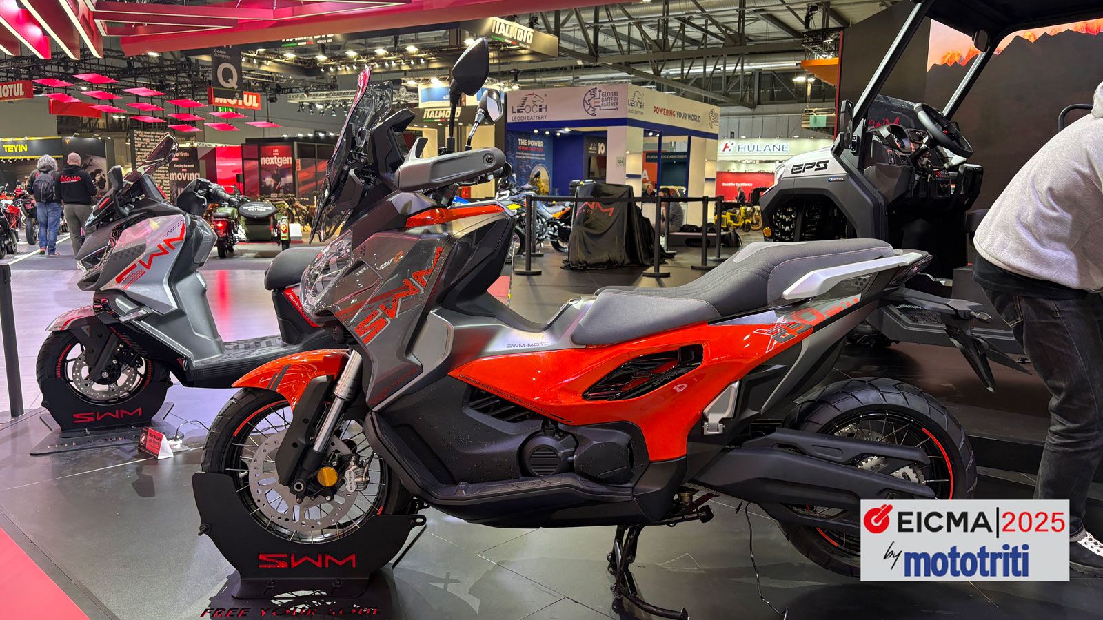 Η μοτοσυκλέτα  φέρει σε κεντρική θέση στο πλαίσιο  το δικύλινδρο εν σειρά  κινητήρα των 250κ.εκ, ο οποίος αποδίδει 27 ίππους, ενώ η CVT μετάδοση, διαφ