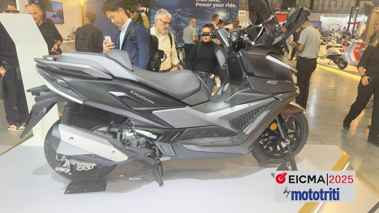 Οι γραμμές του είναι έντονες, κοφτές και καλοζυγισμένες, αποτέλεσμα μελέτης που συνδυάζει αεροδυναμική απόδοση και πρακτικότητα. Η σιλουέτα του είναι 