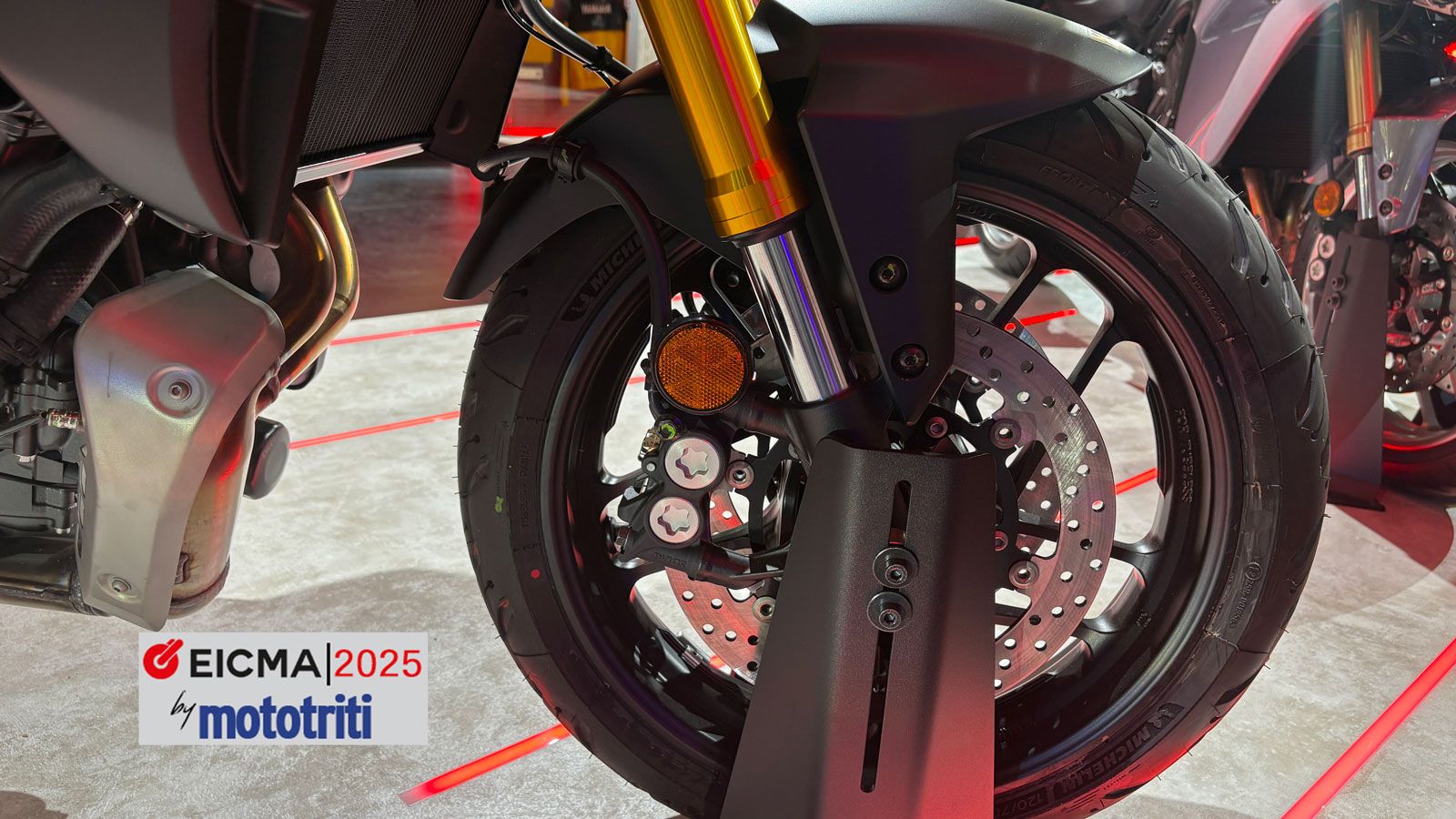 Ανεστραμμένο πιρούνι 41 mm .