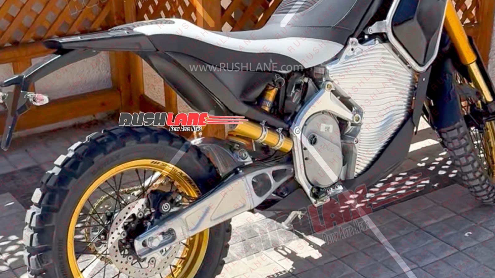 Το νέο ηλεκτρικό Himalayan δεν είναι απλώς άλλη μια μοτοσυκλέτα: αποτελεί εργαλείο μιας ευρύτερης φιλοσοφίας, όπου η περιπέτεια συναντά την ηλεκτροκίν